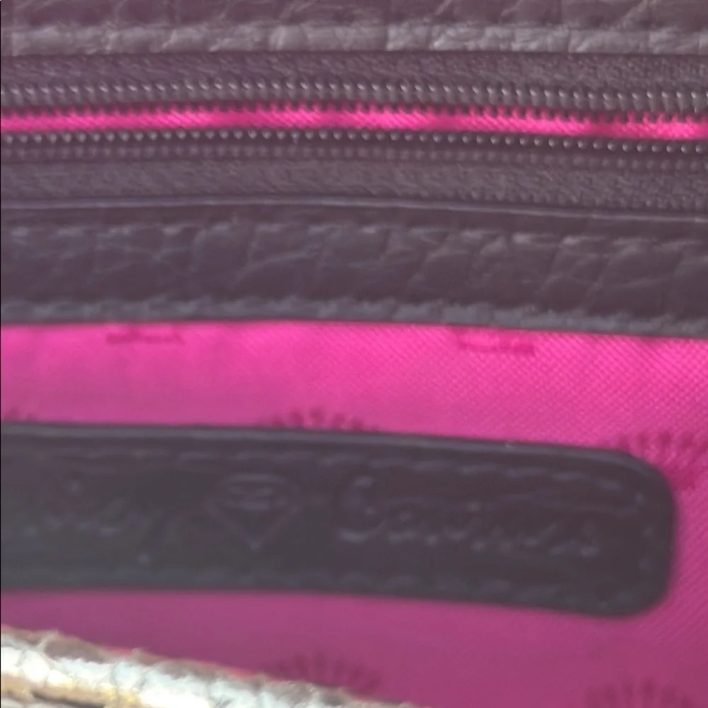 Juicy Cotoure cat face wristlet